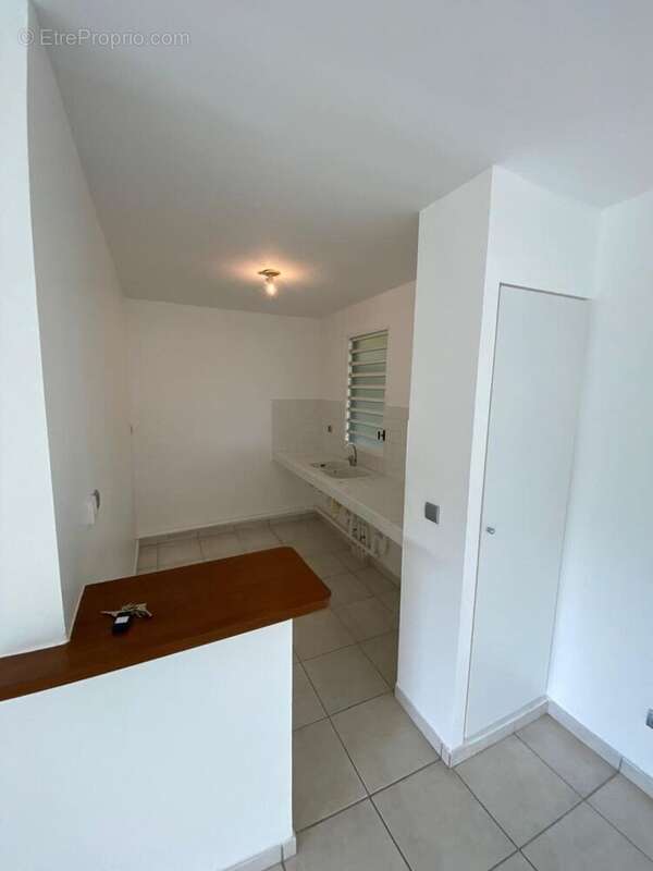 Appartement 60 m² à Fort-De-France  - photo 2