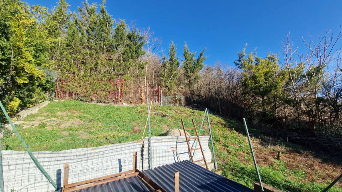 Maison à LA ROCHE-BLANCHE