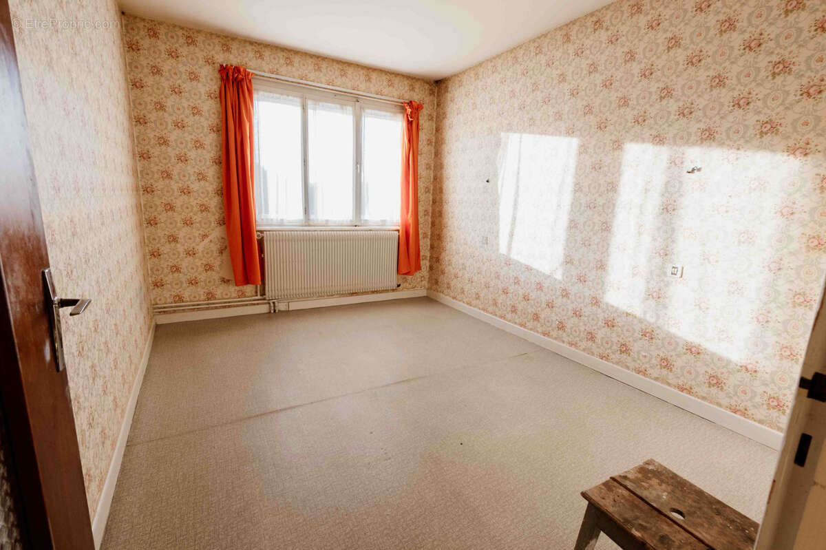 Maison à LA LONGEVILLE