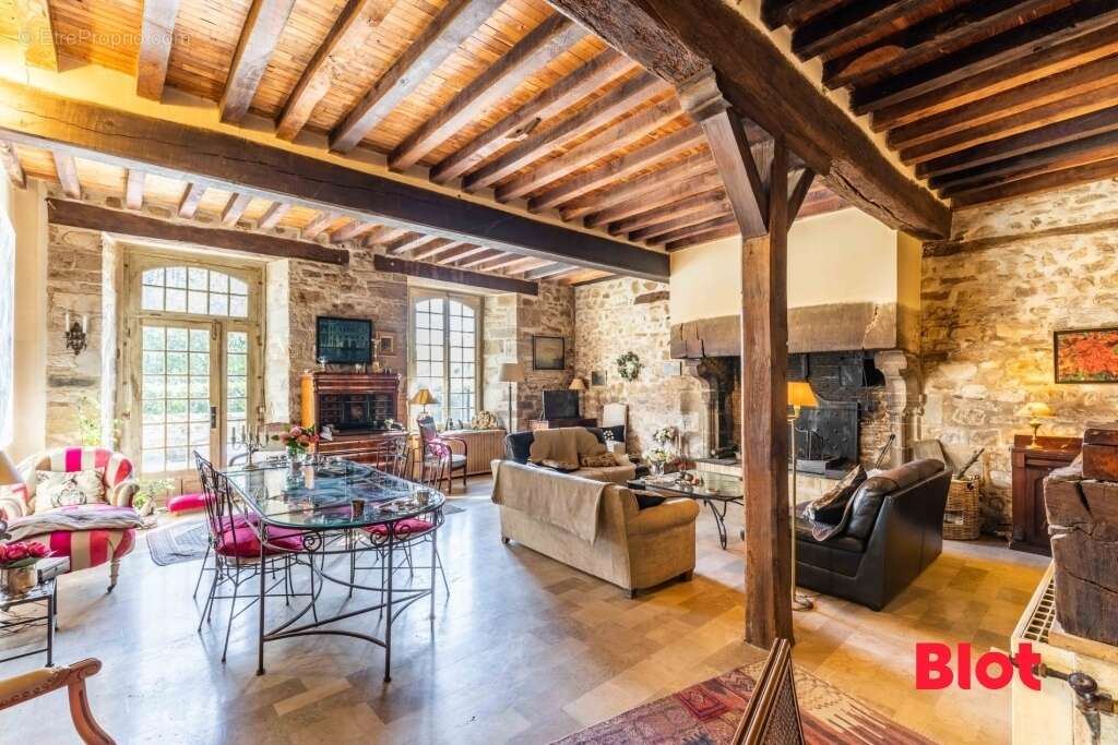 Maison à MELESSE