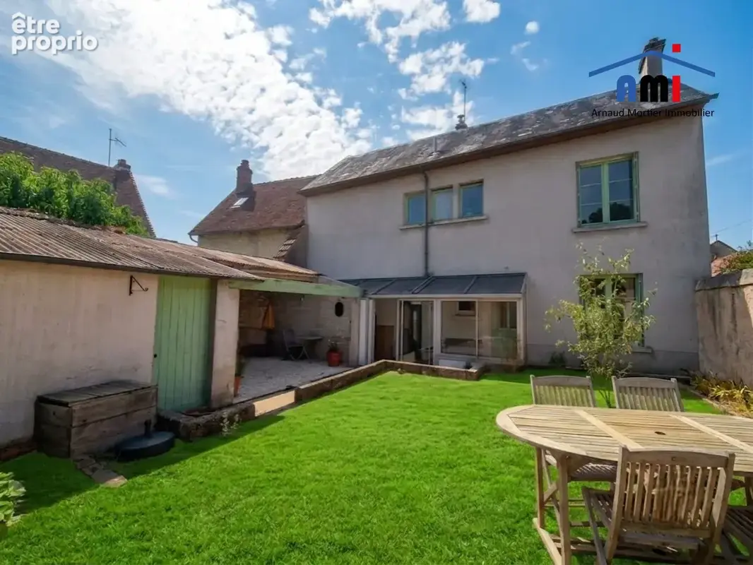 Maison à MOUTIERS-AU-PERCHE