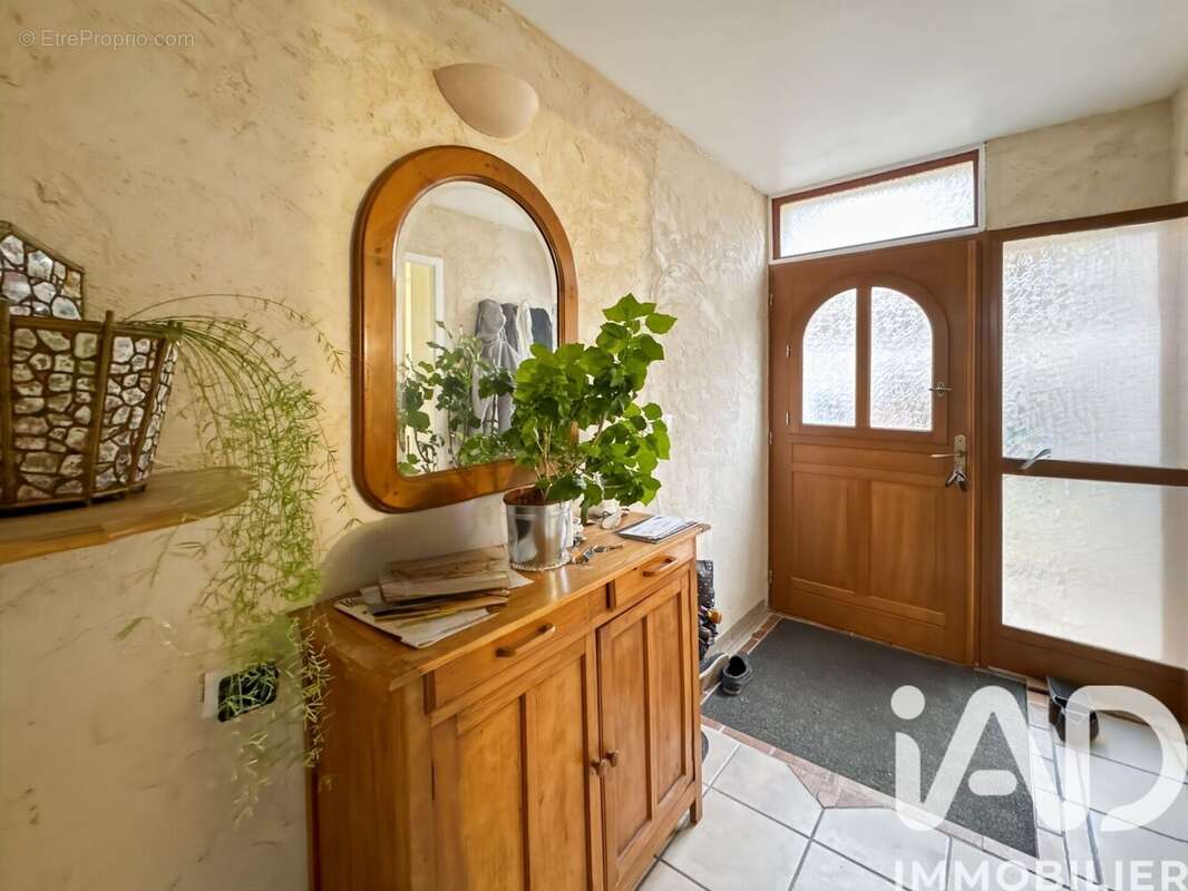 Photo 2 - Maison à LE MEE-SUR-SEINE