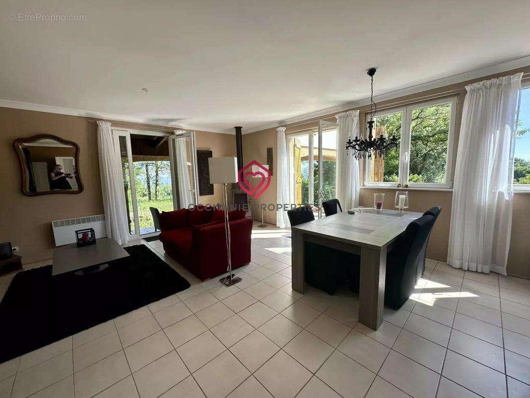 Maison à CUXAC-CABARDES