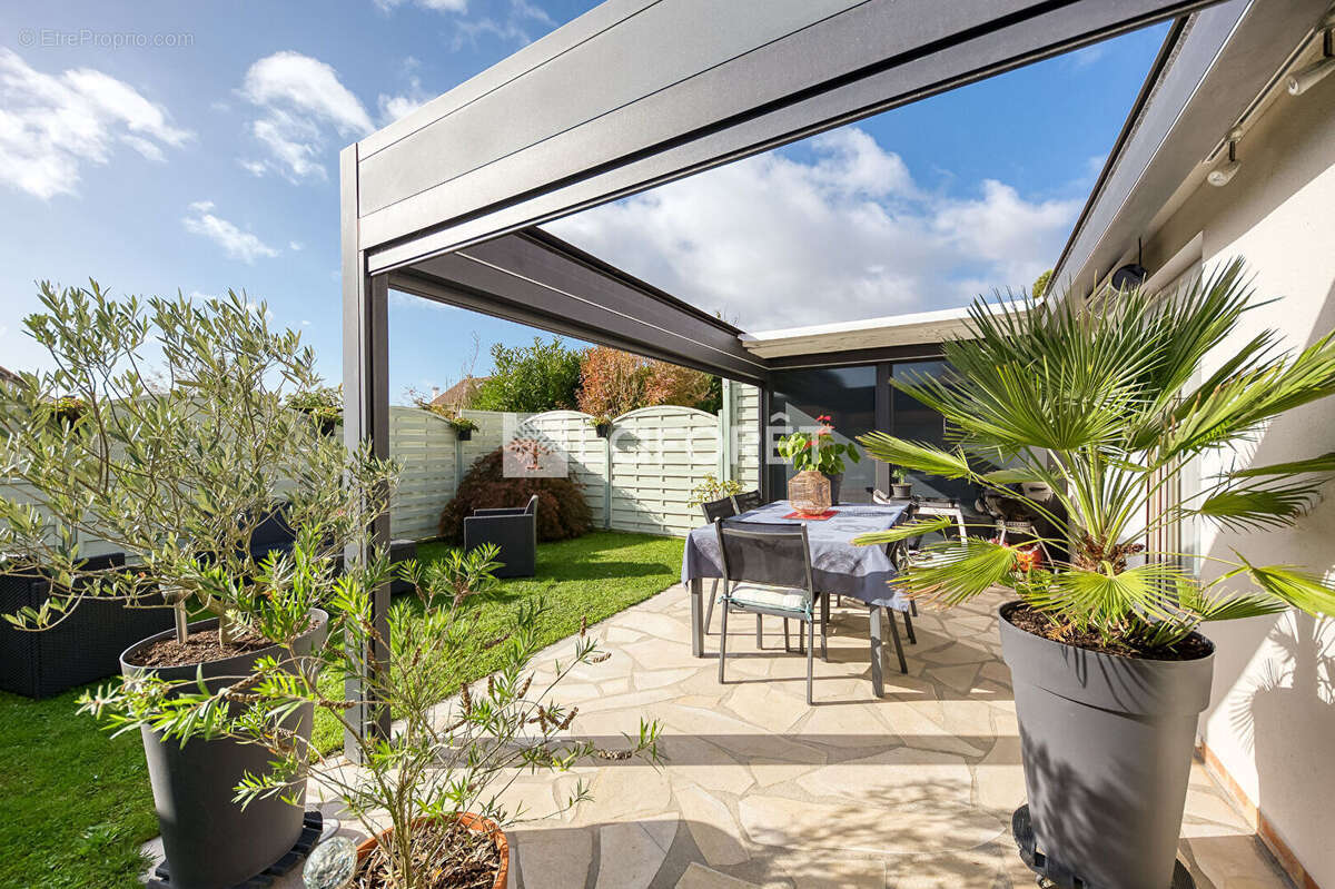 Maison à PONTAULT-COMBAULT