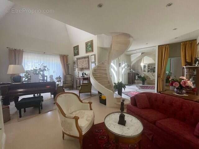 Maison à LE BOURGET