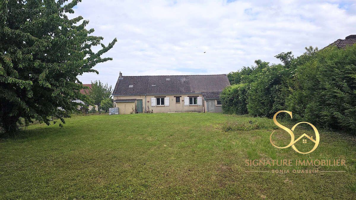 Maison à VILLESENEUX