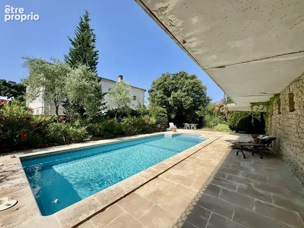 Maison Villeneuve Les Avignon 6 pièce(s) 219.50 m2 - photo 2