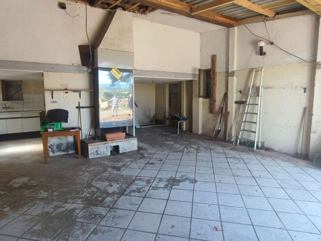 Remise/ Garage avec terrain - photo 10