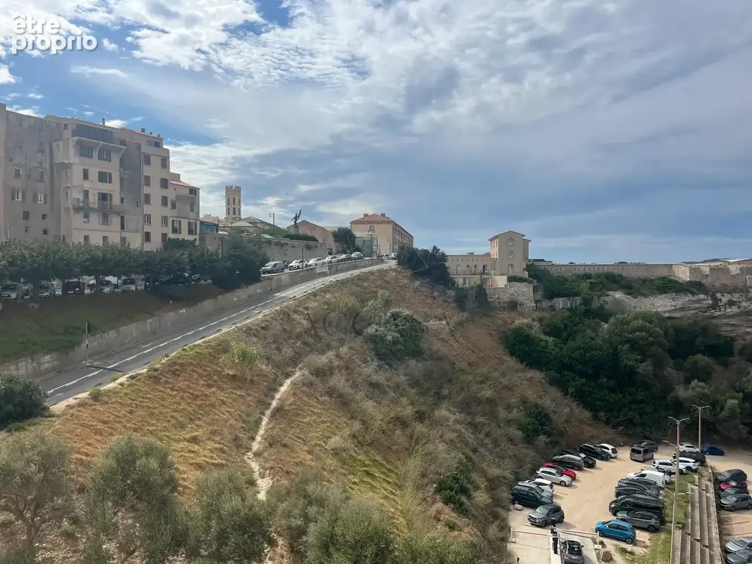 T3 de caractère, lumineux, avec vue dégagée   Bonifacio Haute Ville - photo 5