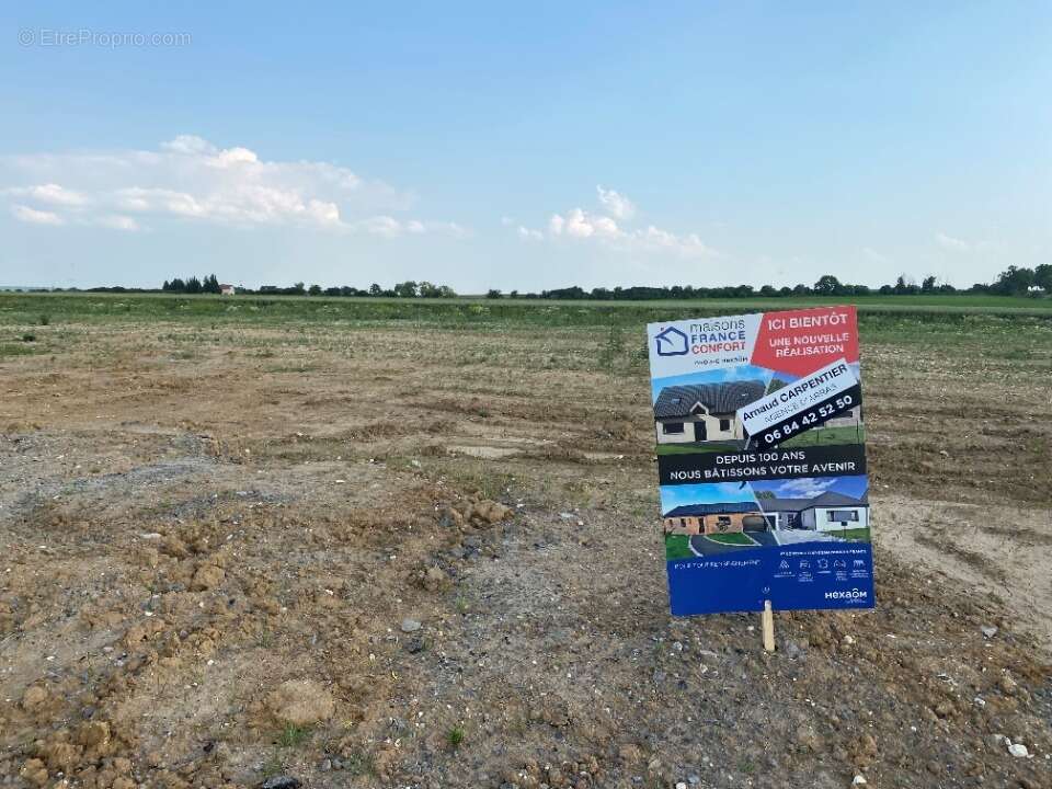 Terrain à BEAURAINS