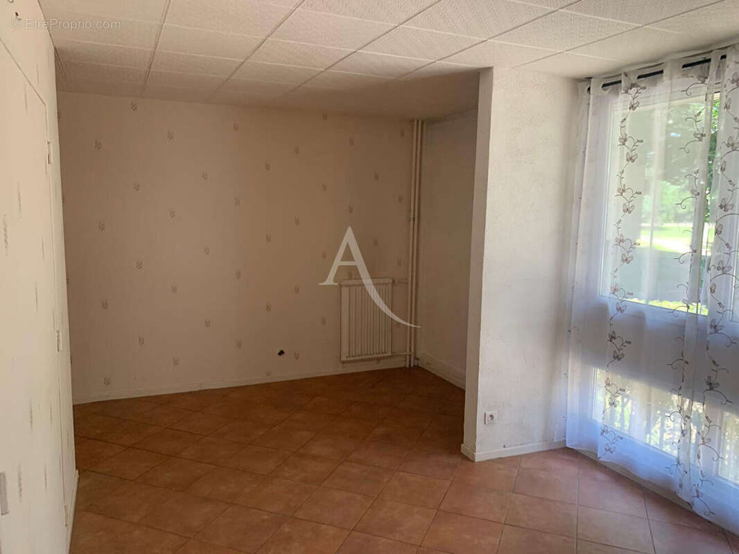 Appartement F2 -57 m² - Livry-Gargan (Résidence Albert Thomas) - photo 6