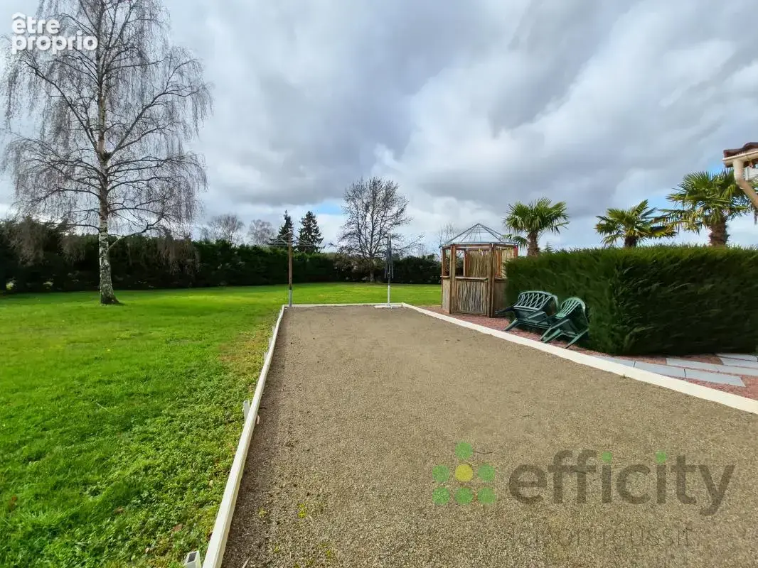 Maison 10 pièces 287 m² à vendre à Guecelard (72230) - photo 18
