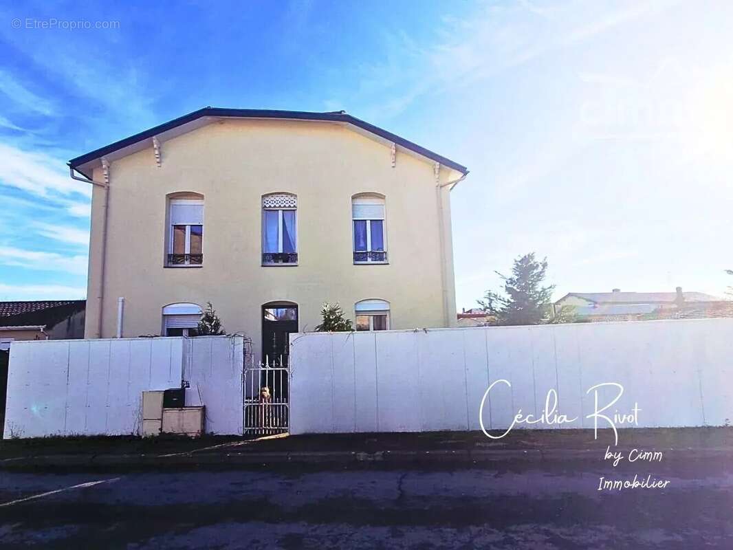 Appartement à SAINT-YZAN-DE-SOUDIAC