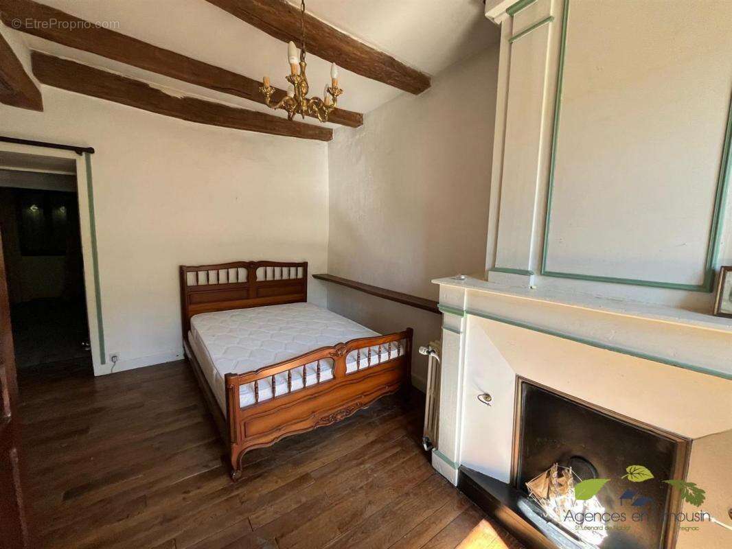 Maison à SAINT-LEONARD-DE-NOBLAT