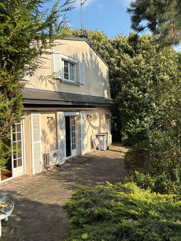 Maison à LE RAINCY