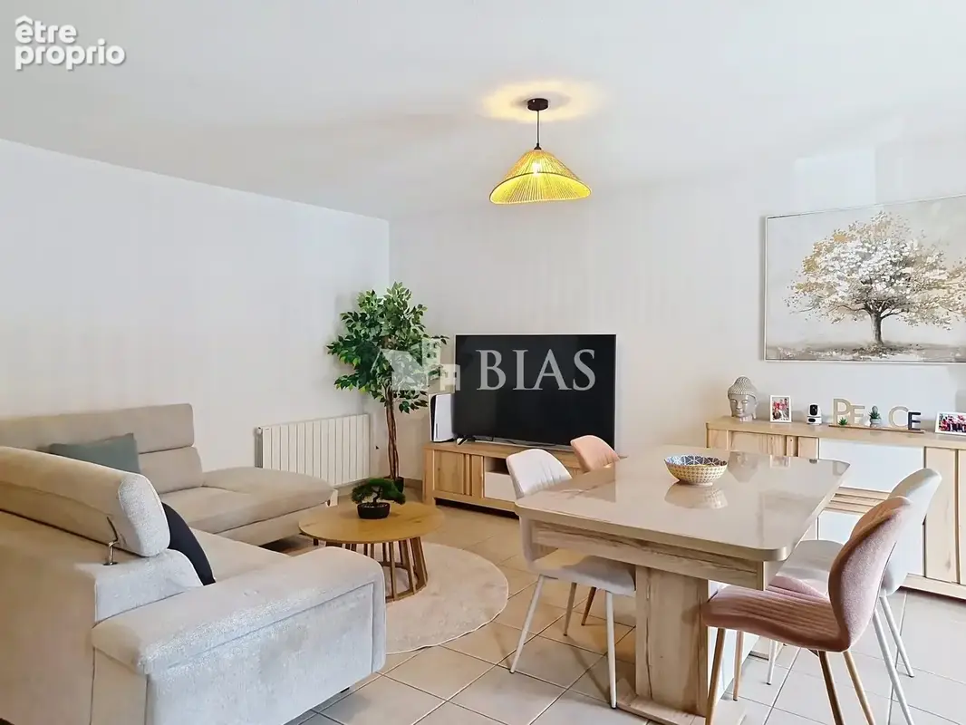 Appartement à LA RIVIERE-SAINT-SAUVEUR