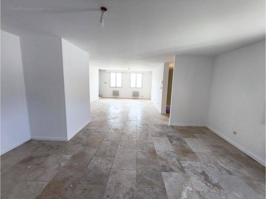 Appartement à MARSEILLE-15E
