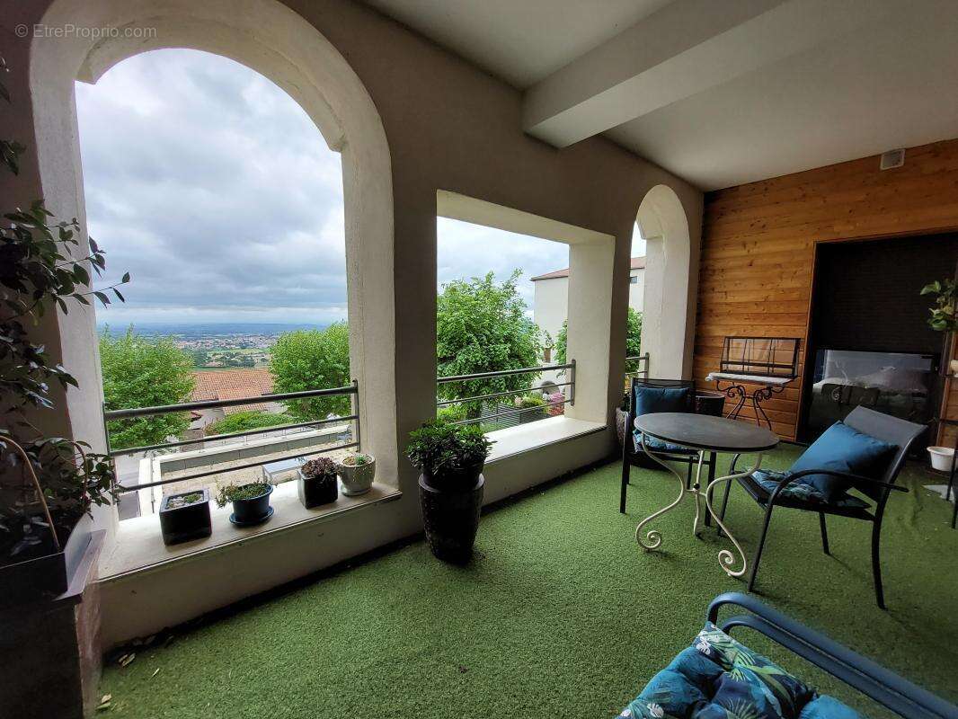 Appartement à MORNANT