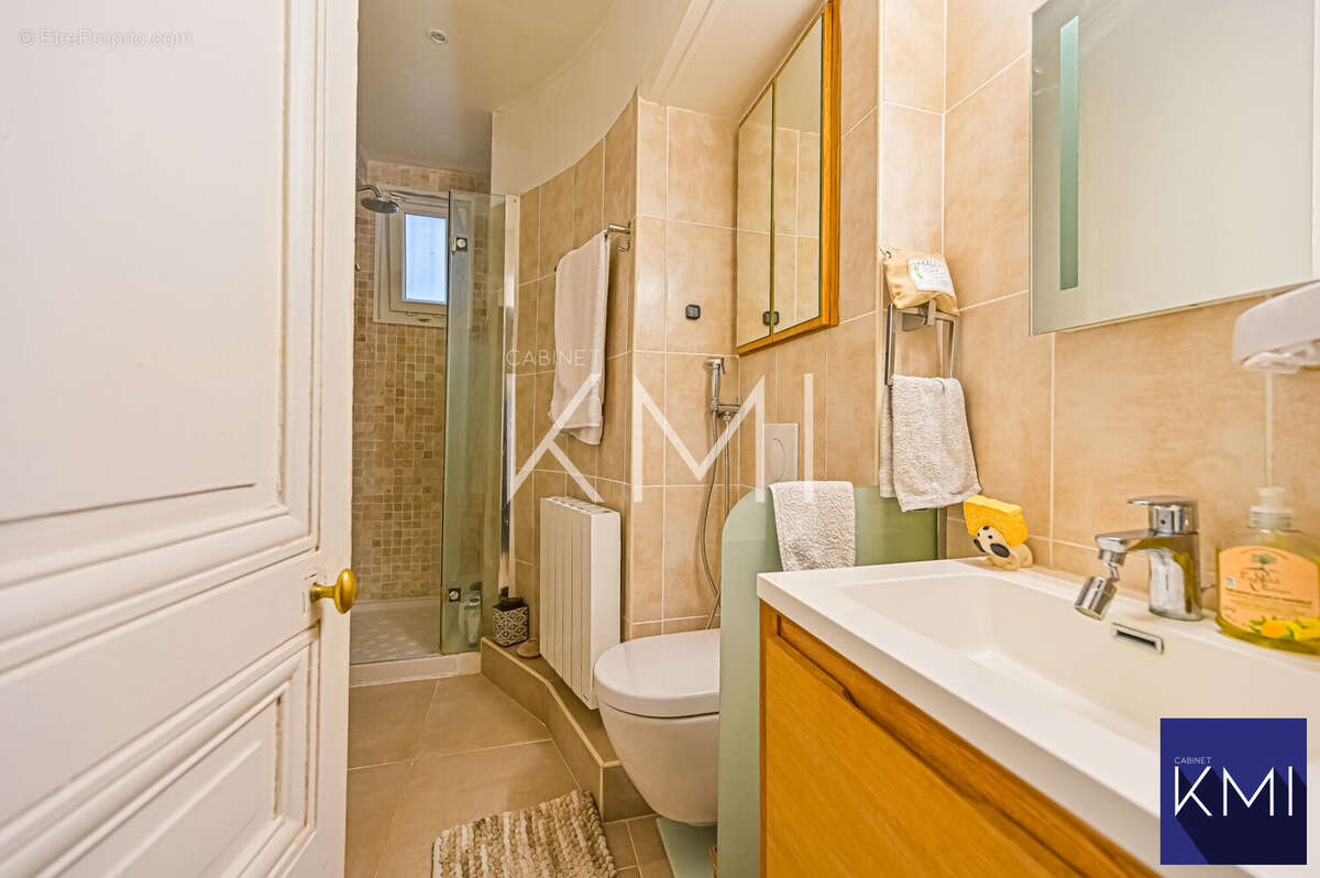 Appartement à PARIS-11E