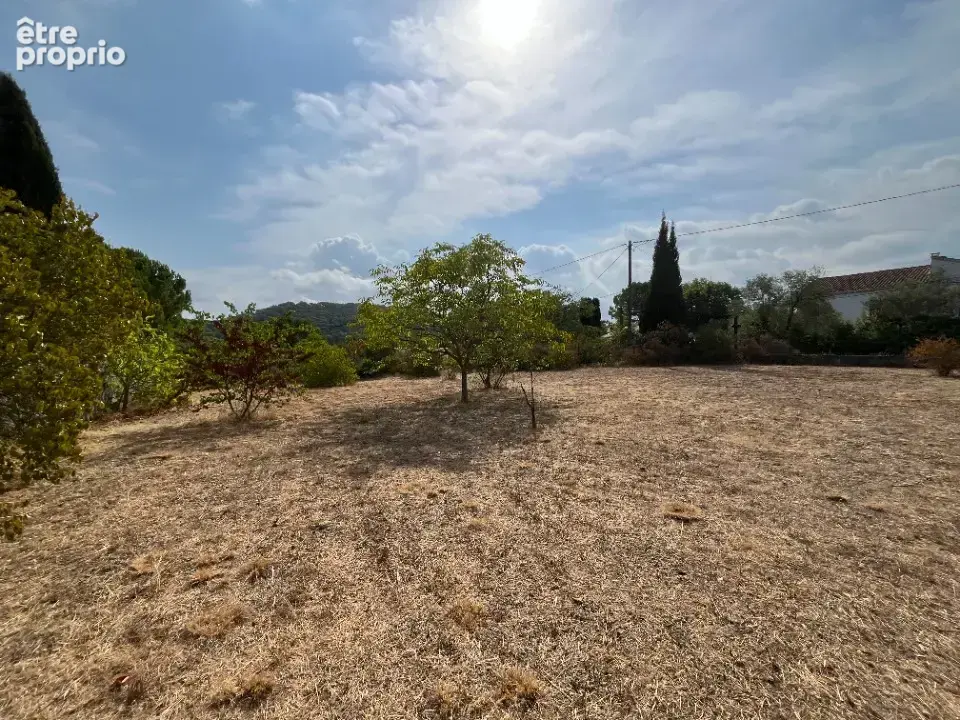 Terrain 1 000 m² à vendre à Lorgues (83510) - photo 2