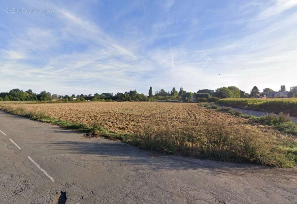 Terrain à NIERGNIES