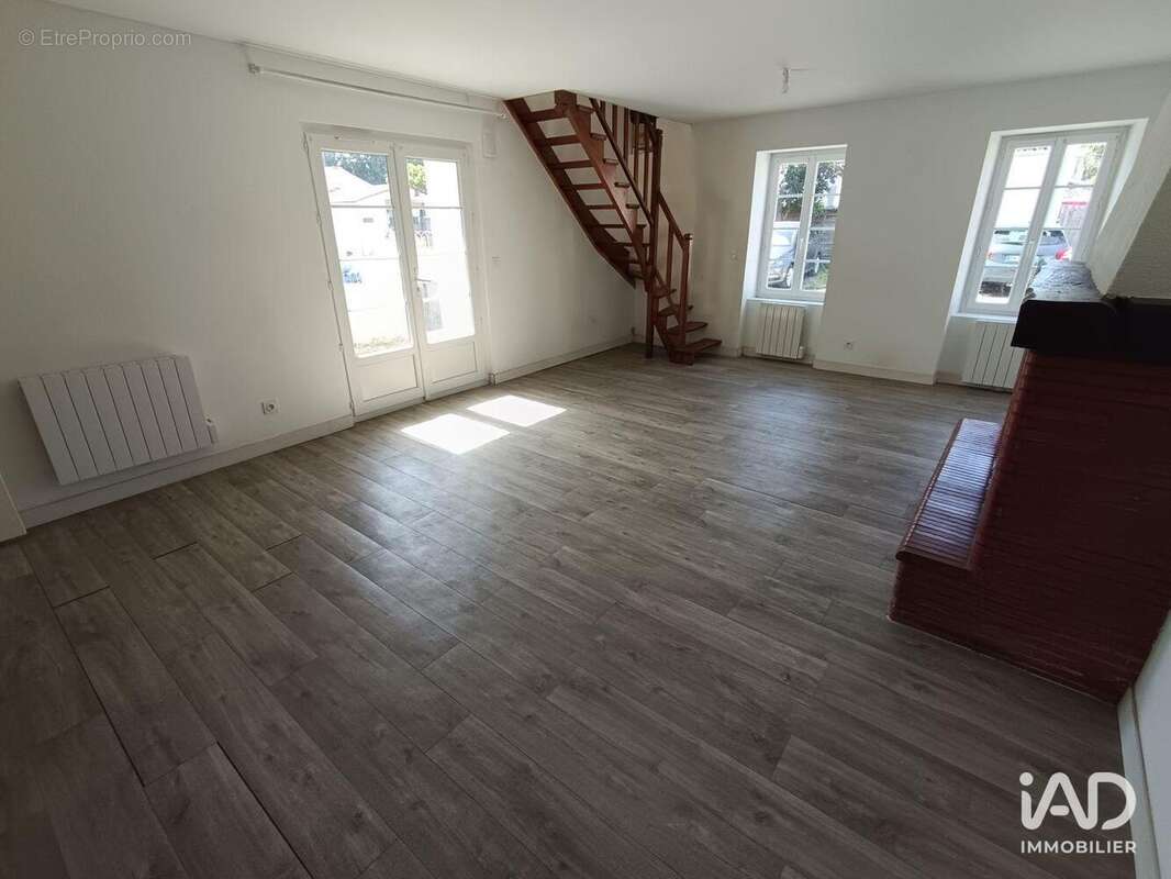 Photo 2 - Maison à SAINTE-SOULLE