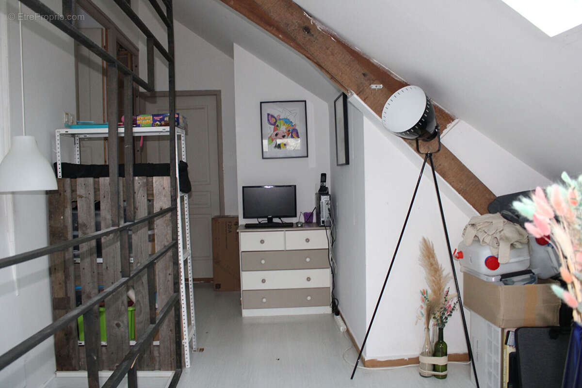 Maison à AVAILLES-SUR-SEICHE