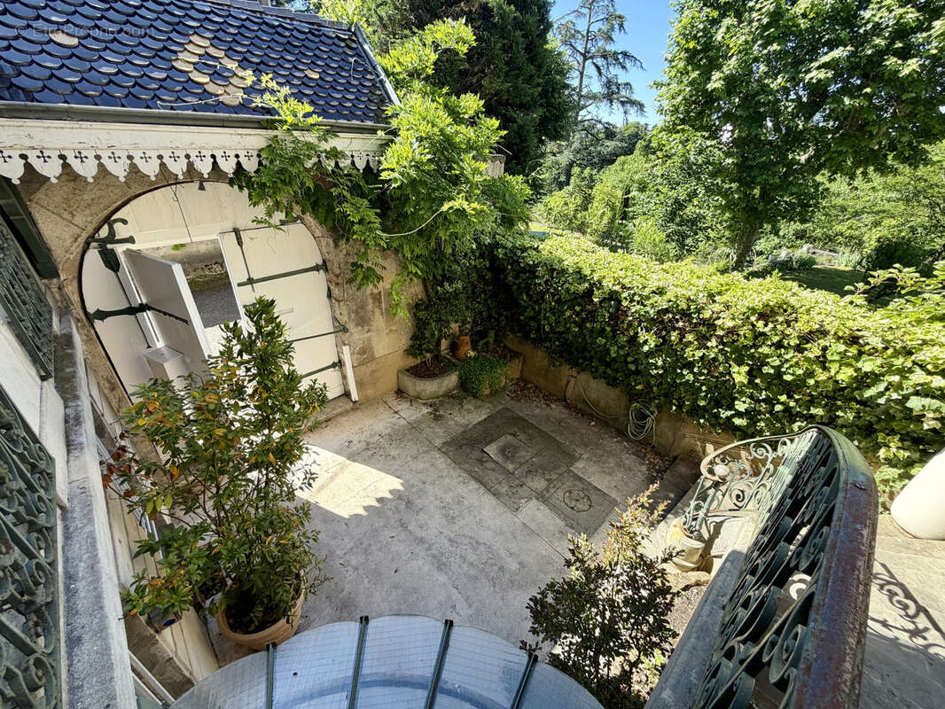 Maison à CALUIRE-ET-CUIRE