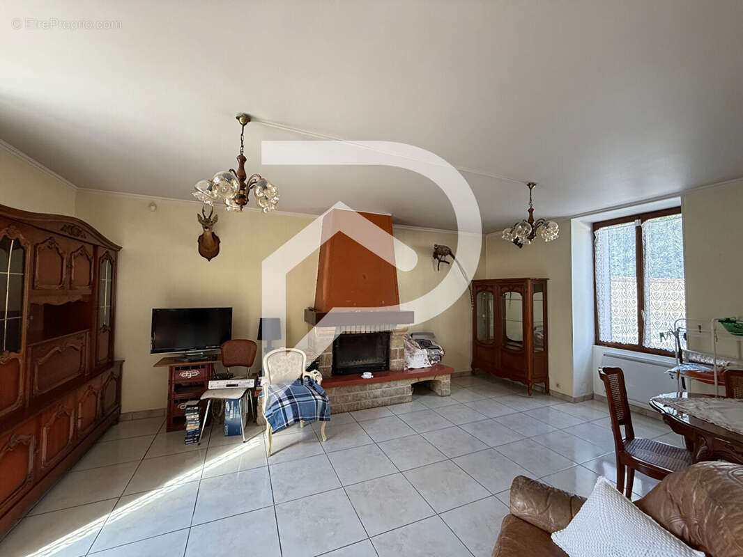 Maison à LIVERDY-EN-BRIE