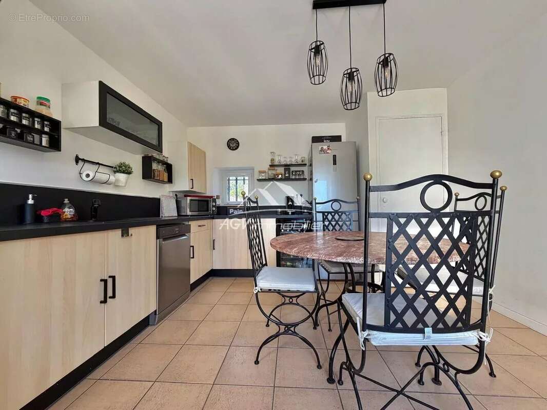 Maison à SAINT-PRIVAT-DES-VIEUX