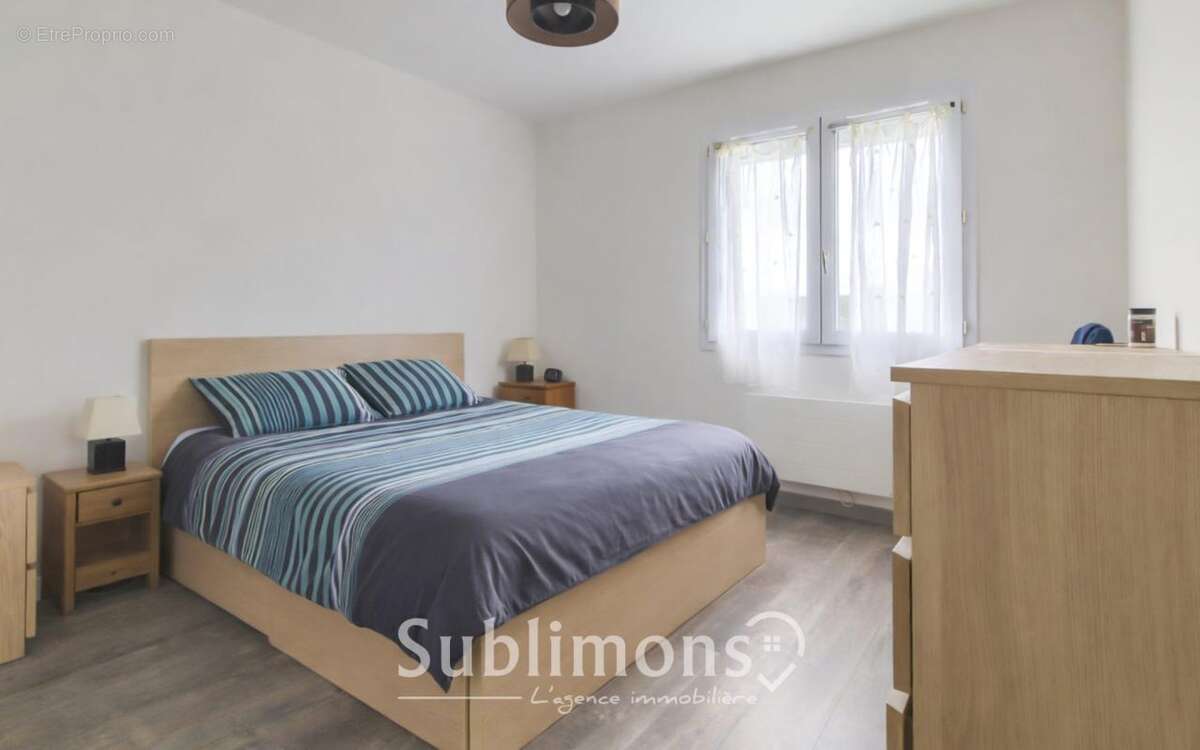 Maison à SAINT-HERBLON