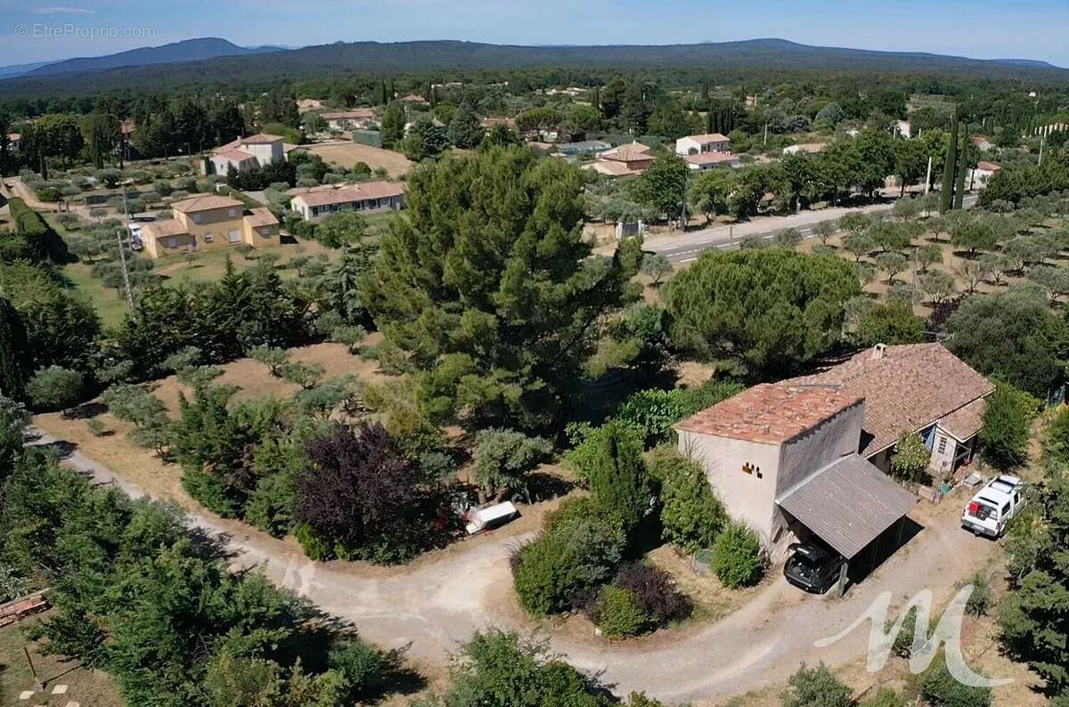 Maison à AUPS
