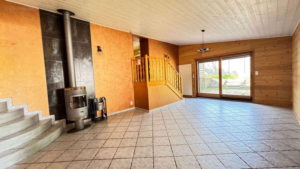 Maison à SAINT-ETIENNE-LES-REMIREMONT