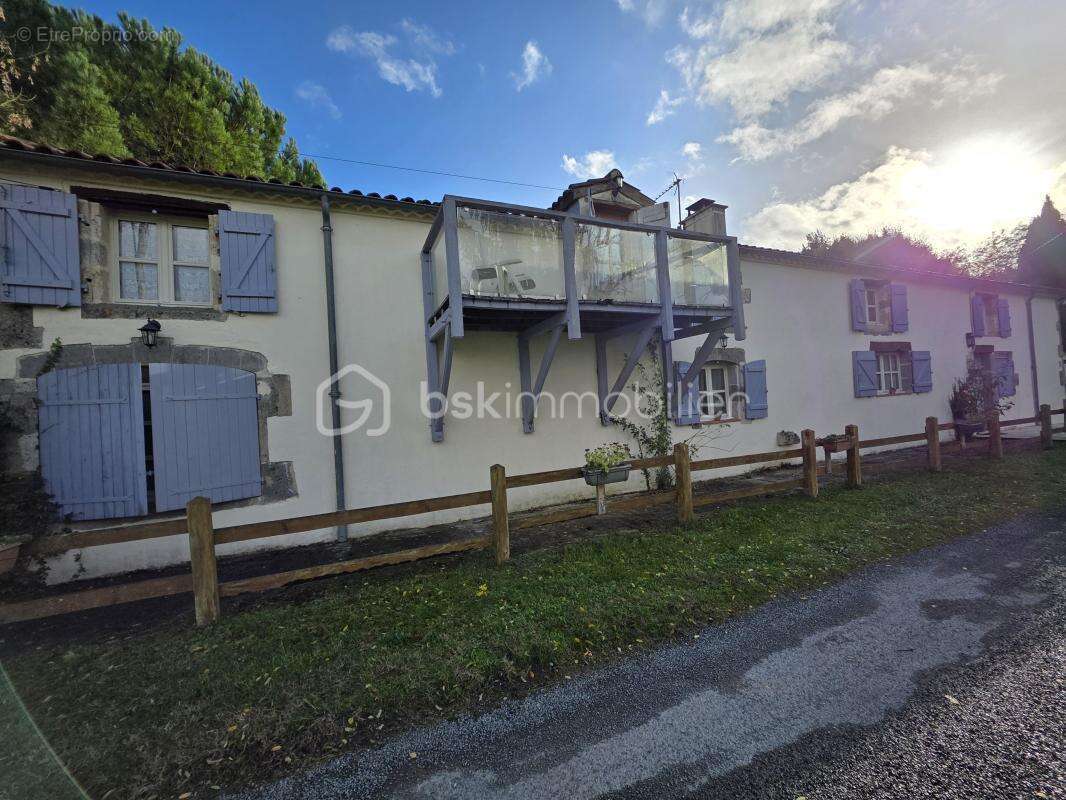 Maison à BARBASTE