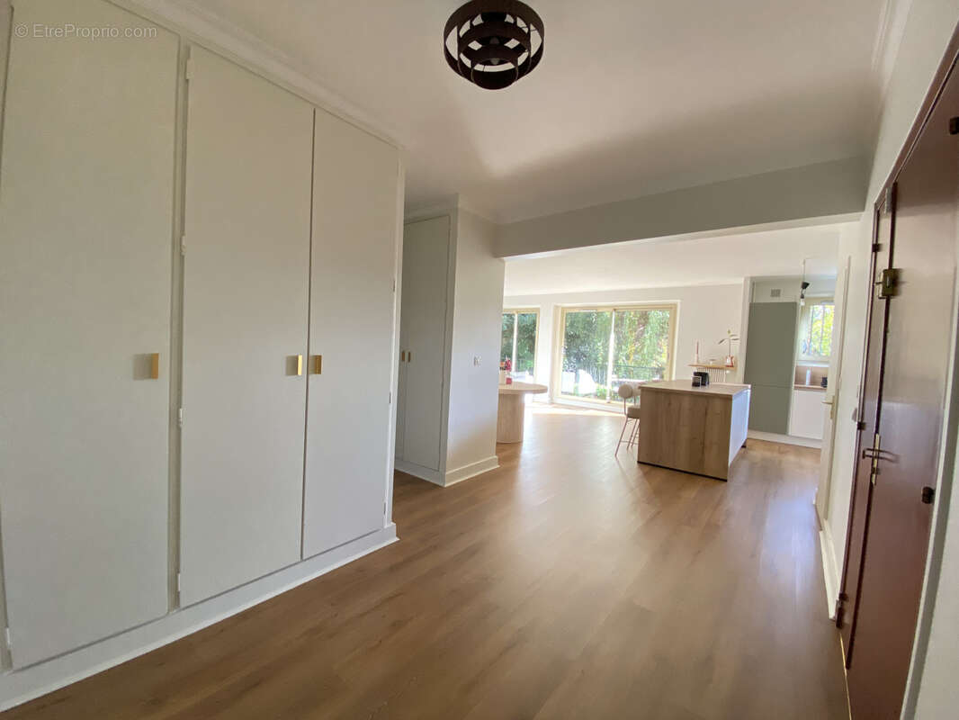 Appartement à LE PLESSIS-ROBINSON