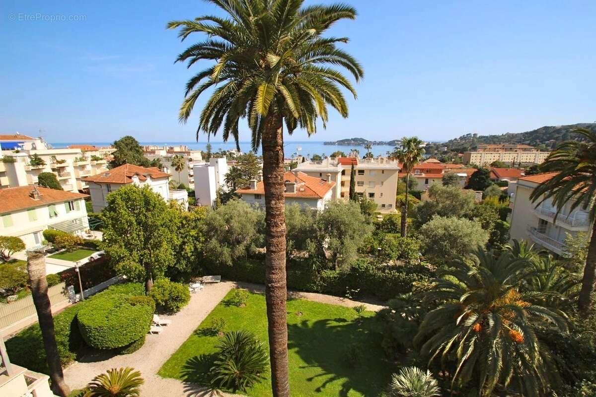 Appartement à BEAULIEU-SUR-MER