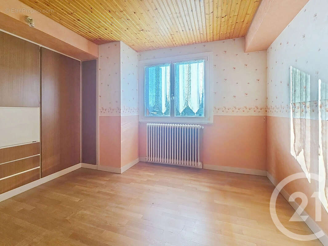 Maison à LONGUEVILLE