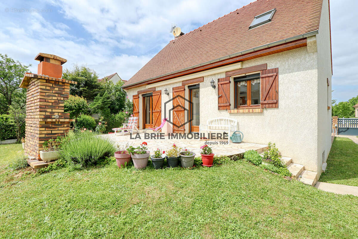Maison à VILLECRESNES
