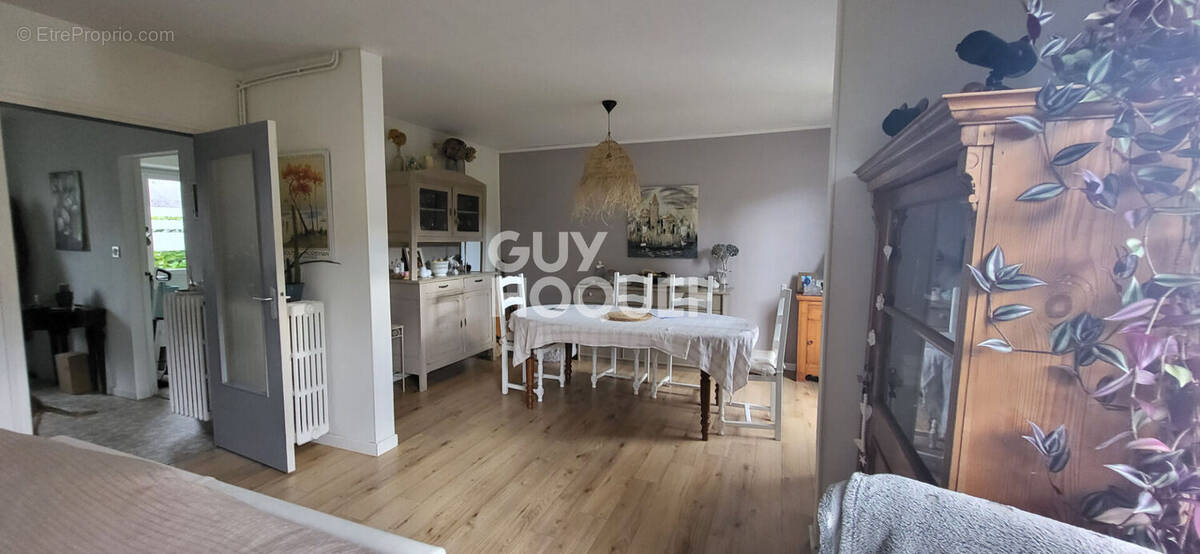 Maison à GRAND-CHAMP