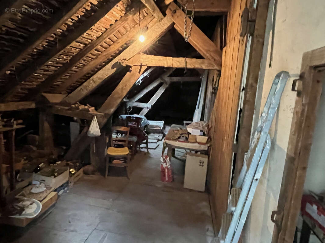 Maison à COUSSAC-BONNEVAL