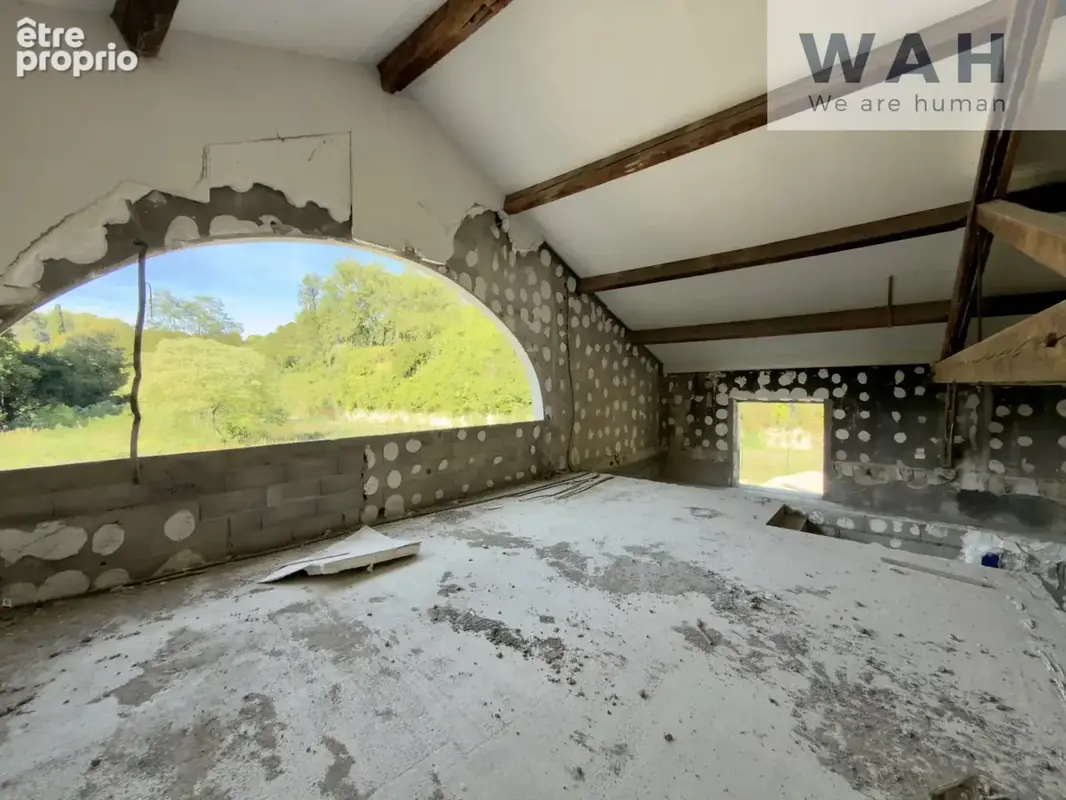 Local commercial 550 m2 à Sommières 30250 - photo 2