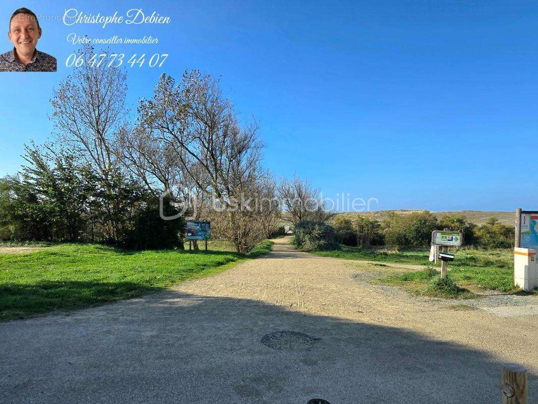 Terrain à SAINT-GILLES-CROIX-DE-VIE