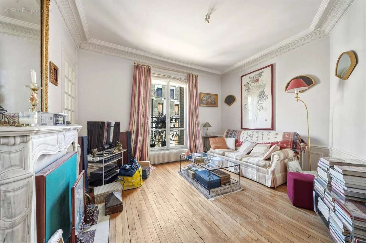 Appartement à PARIS-17E