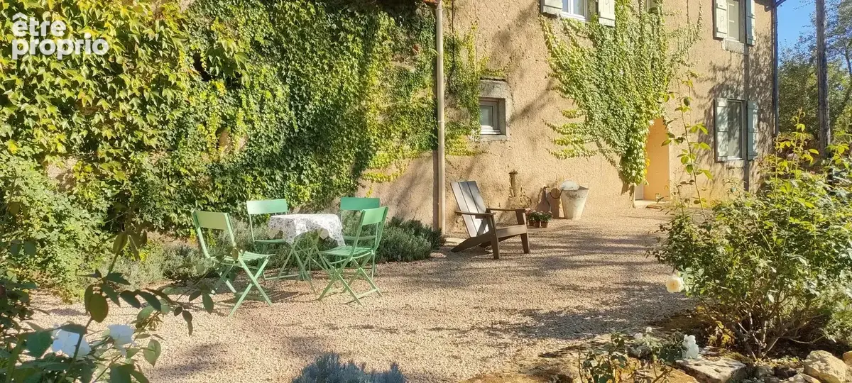 AUTHENTIQUE !!! Grande et belle maison en pierre dans un cadre préservé - photo 55