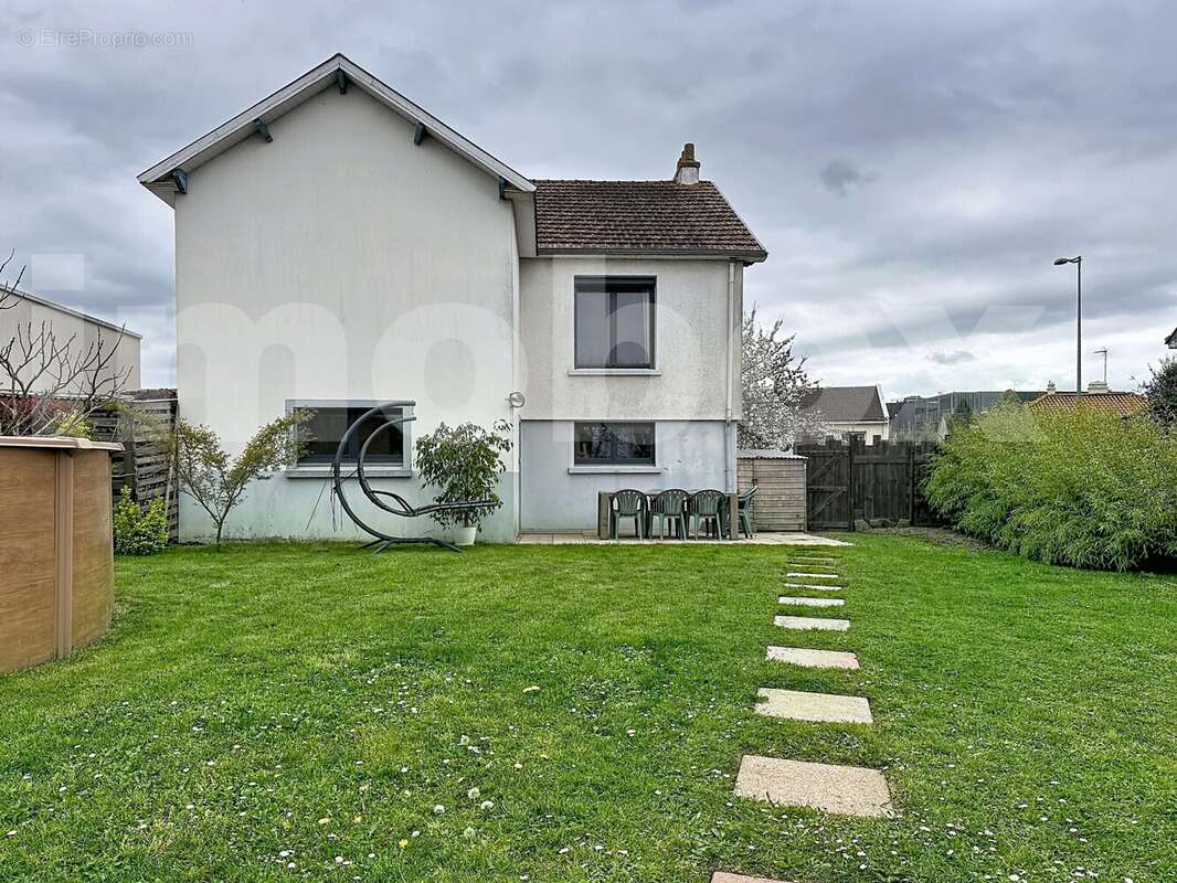 mr-et-mme-moreau_00025 - Maison à SAINT-GEREON