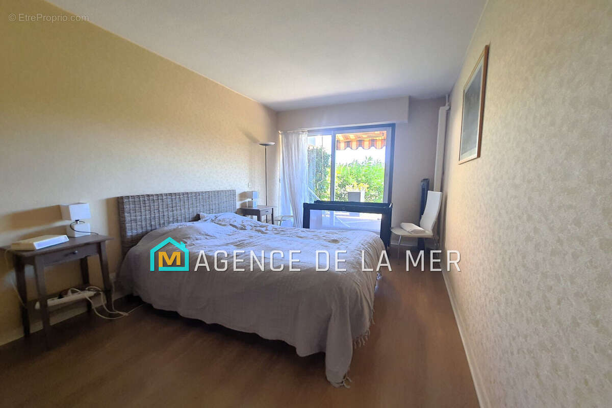 Appartement à MANDELIEU-LA-NAPOULE