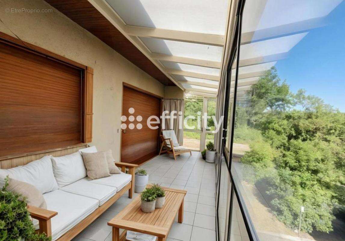 Maison à MEZIERES-SUR-SEINE