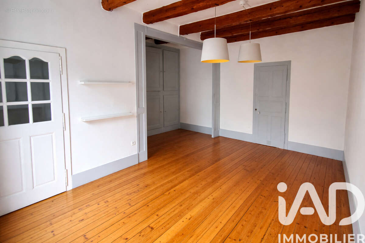Photo 2 - Appartement à LONS-LE-SAUNIER