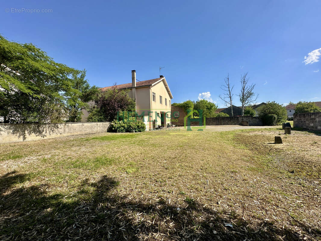 Maison à SAUVETERRE-DE-BEARN