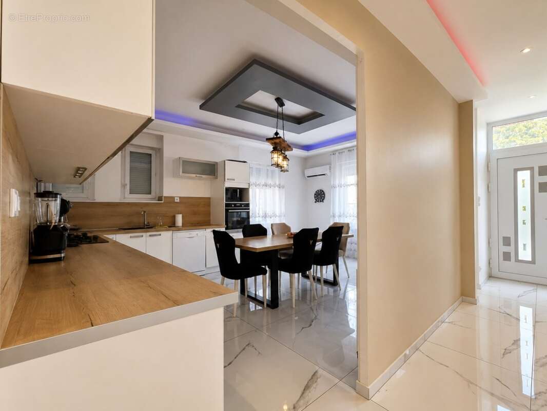 Présentation du bien : Maison 6 pièces à vendre aux ABRETS - photo 5